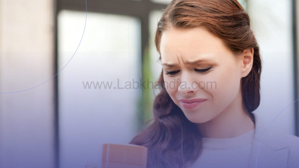 عکس از حالت تجربه کردن مزه و طمع تلخ دهان