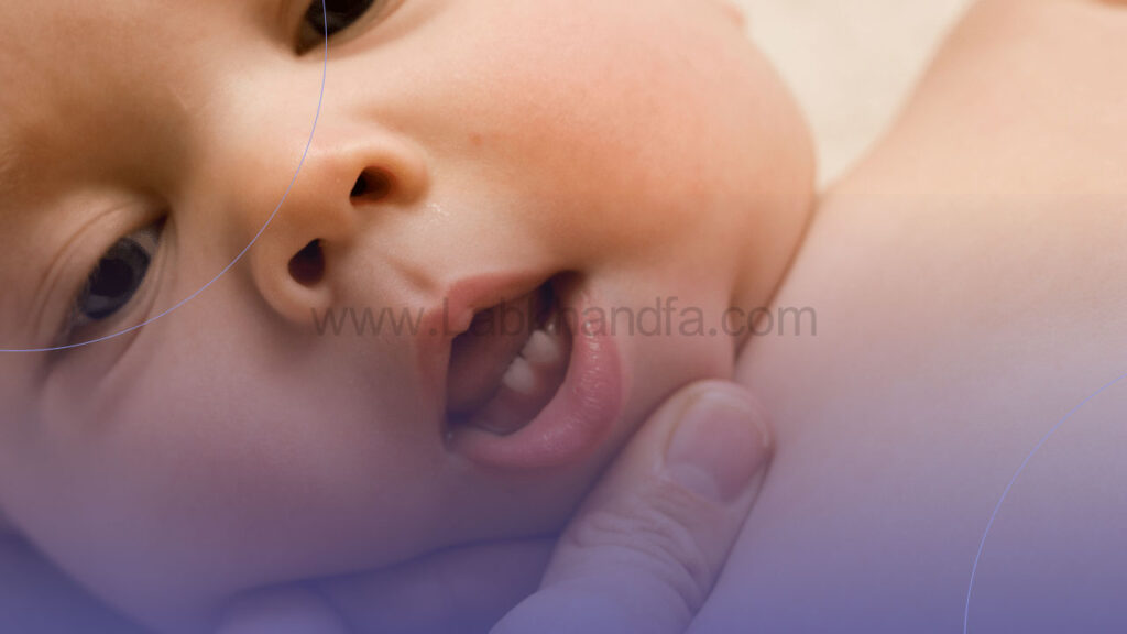 درآمدن دندان نوزاد