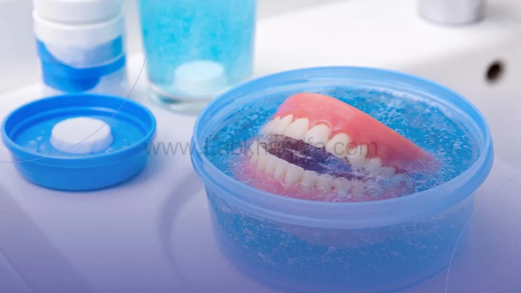 خیساندن دندان مصنوعی در محلول